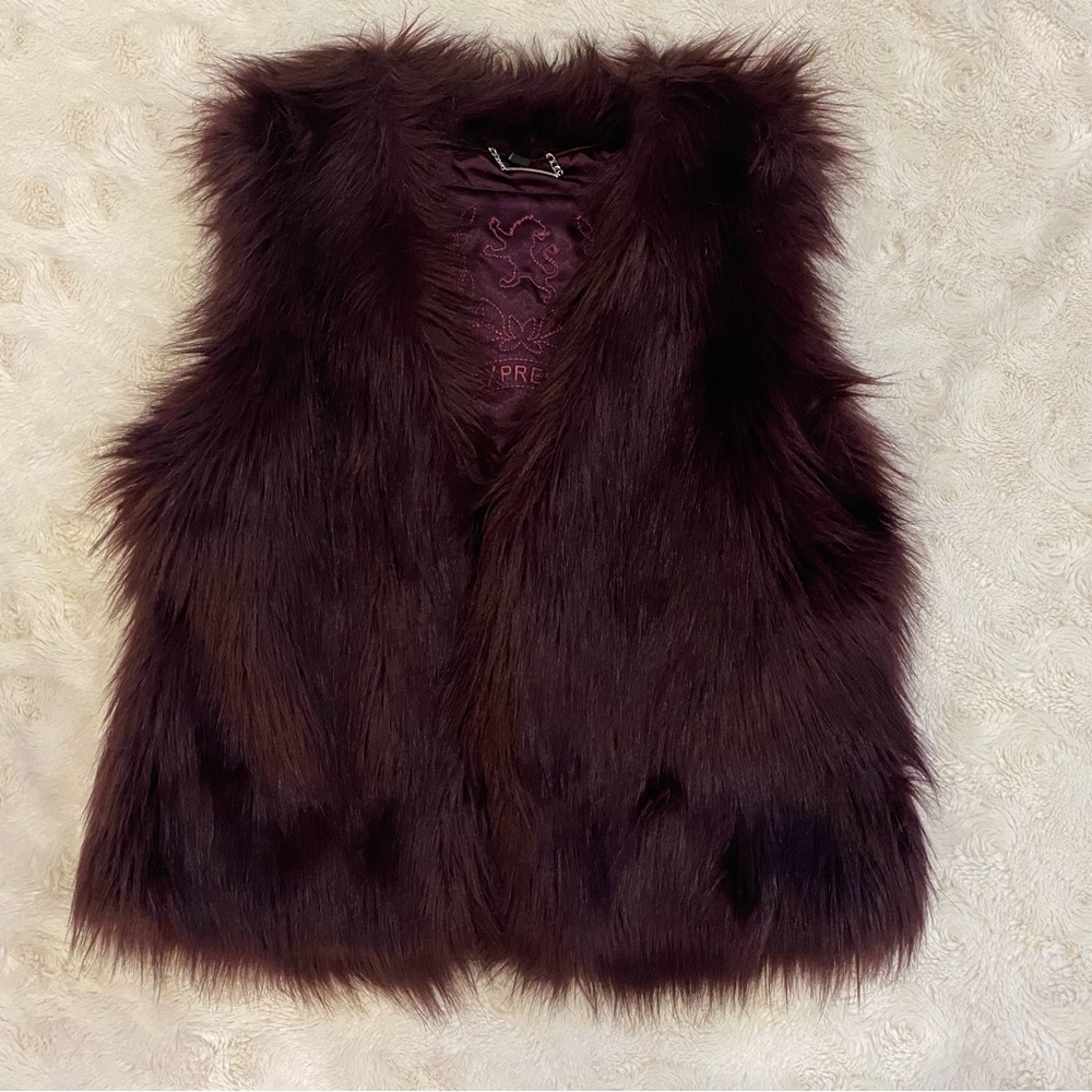 Women’s Express Embroidered Burgundy Vest NWOT in Size Small